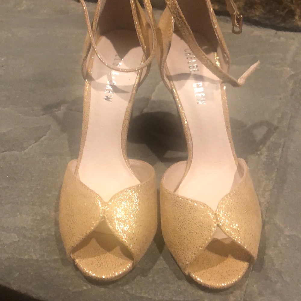 Vintage style peep toe ankle strap heels
